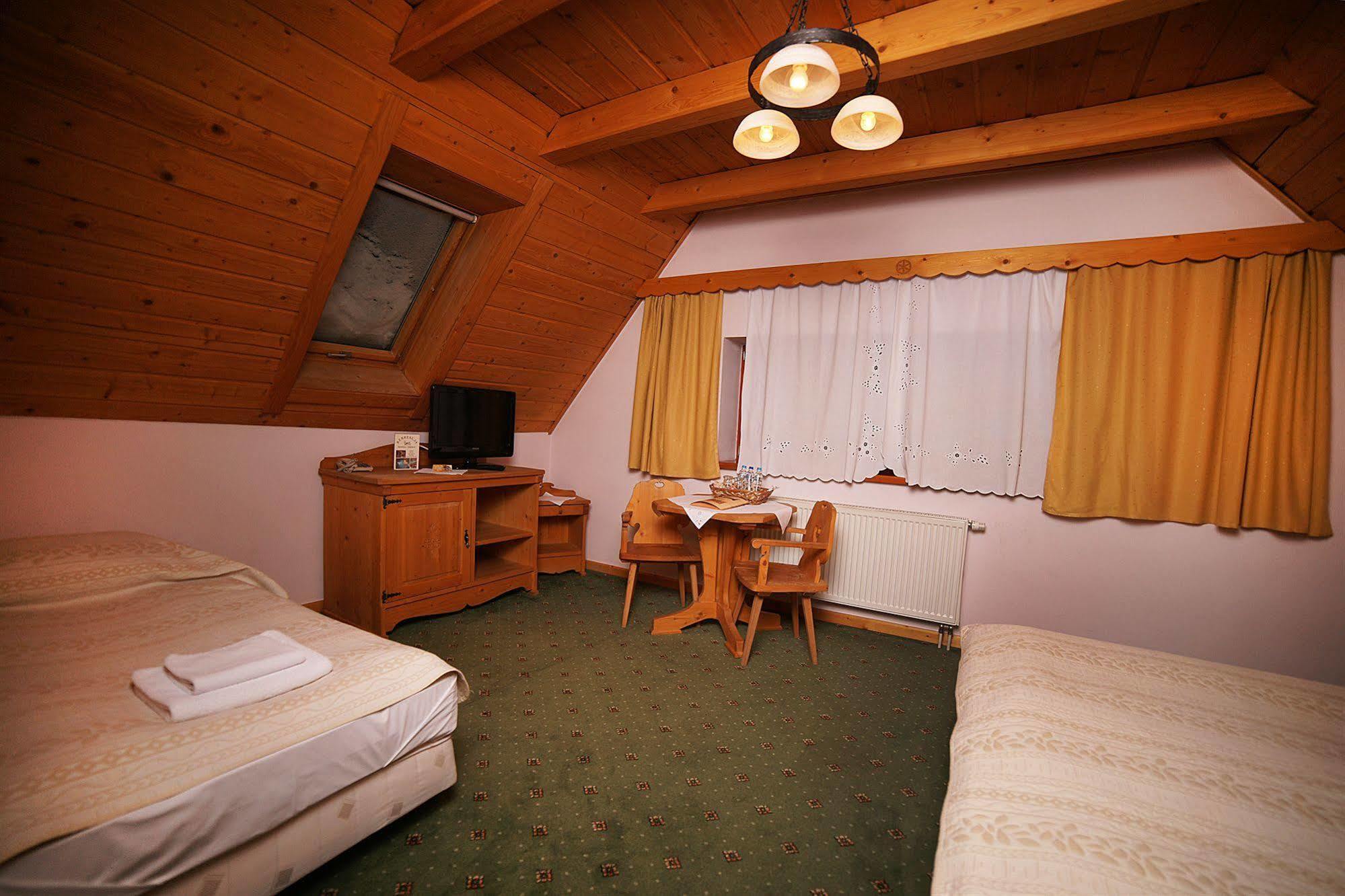 Hotel Sabala Zakopane Ngoại thất bức ảnh